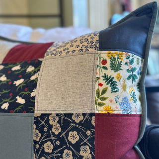 Homebody Pillow - An easy quilting project