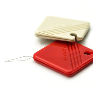 "Petite Cut" Needle Threader